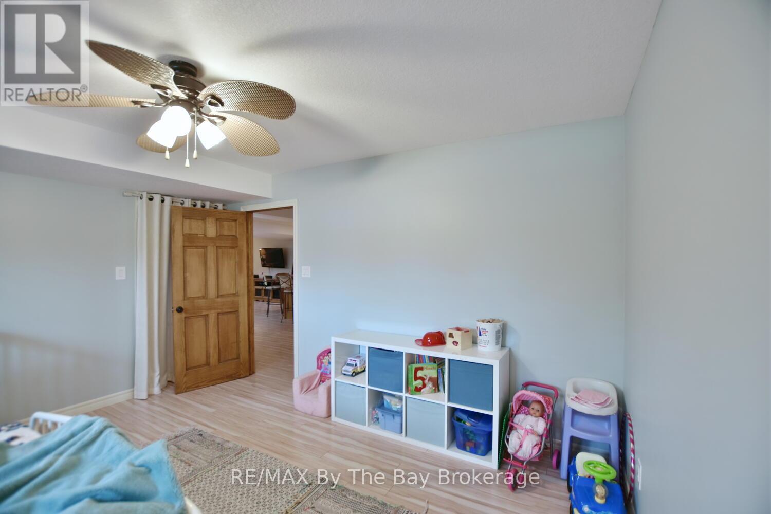 439 Robinson Road, Wasaga Beach, Ontario  L9Z 2Z4 - Photo 40 - S12042796