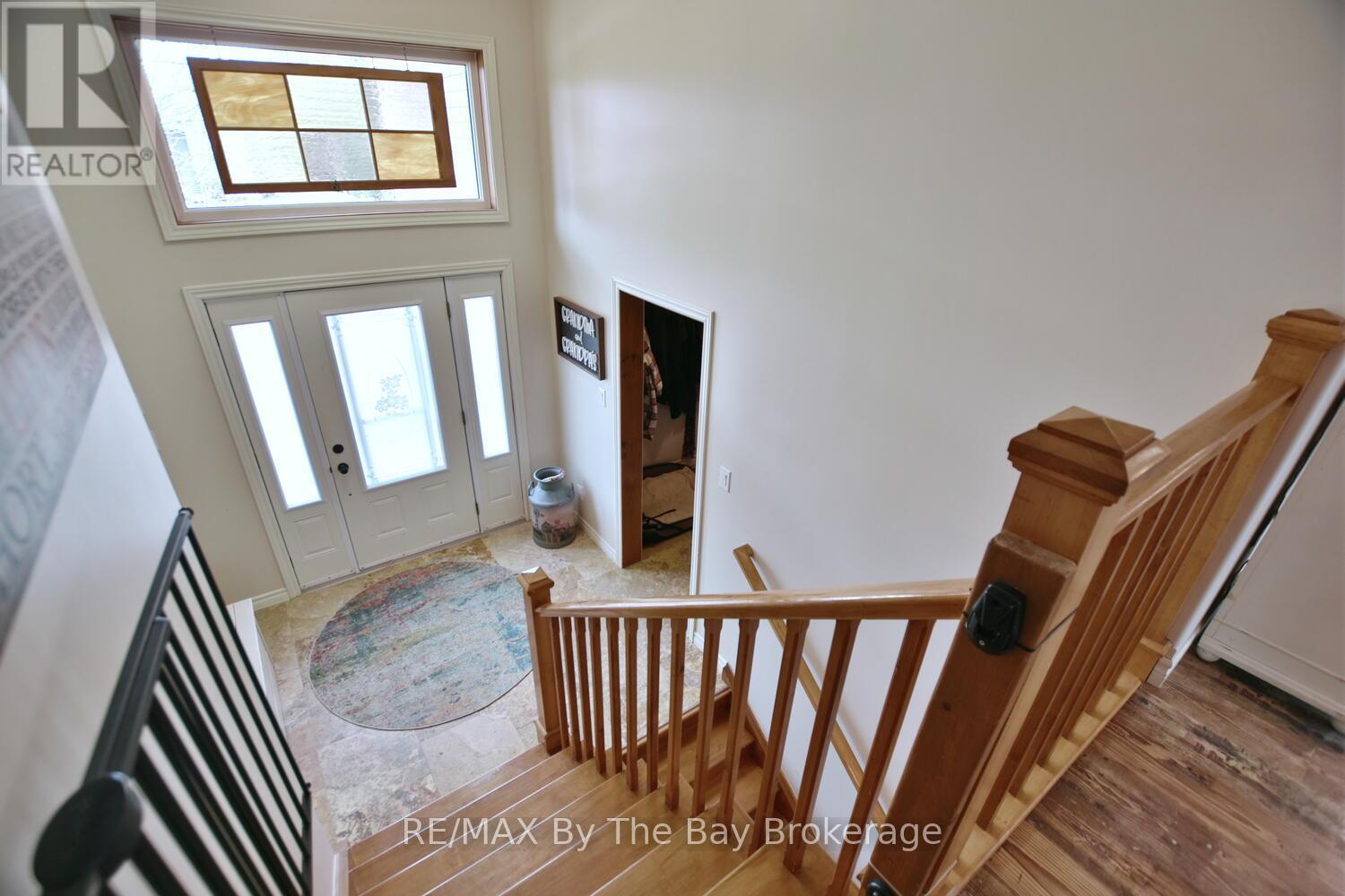 439 Robinson Road, Wasaga Beach, Ontario  L9Z 2Z4 - Photo 6 - S12042796