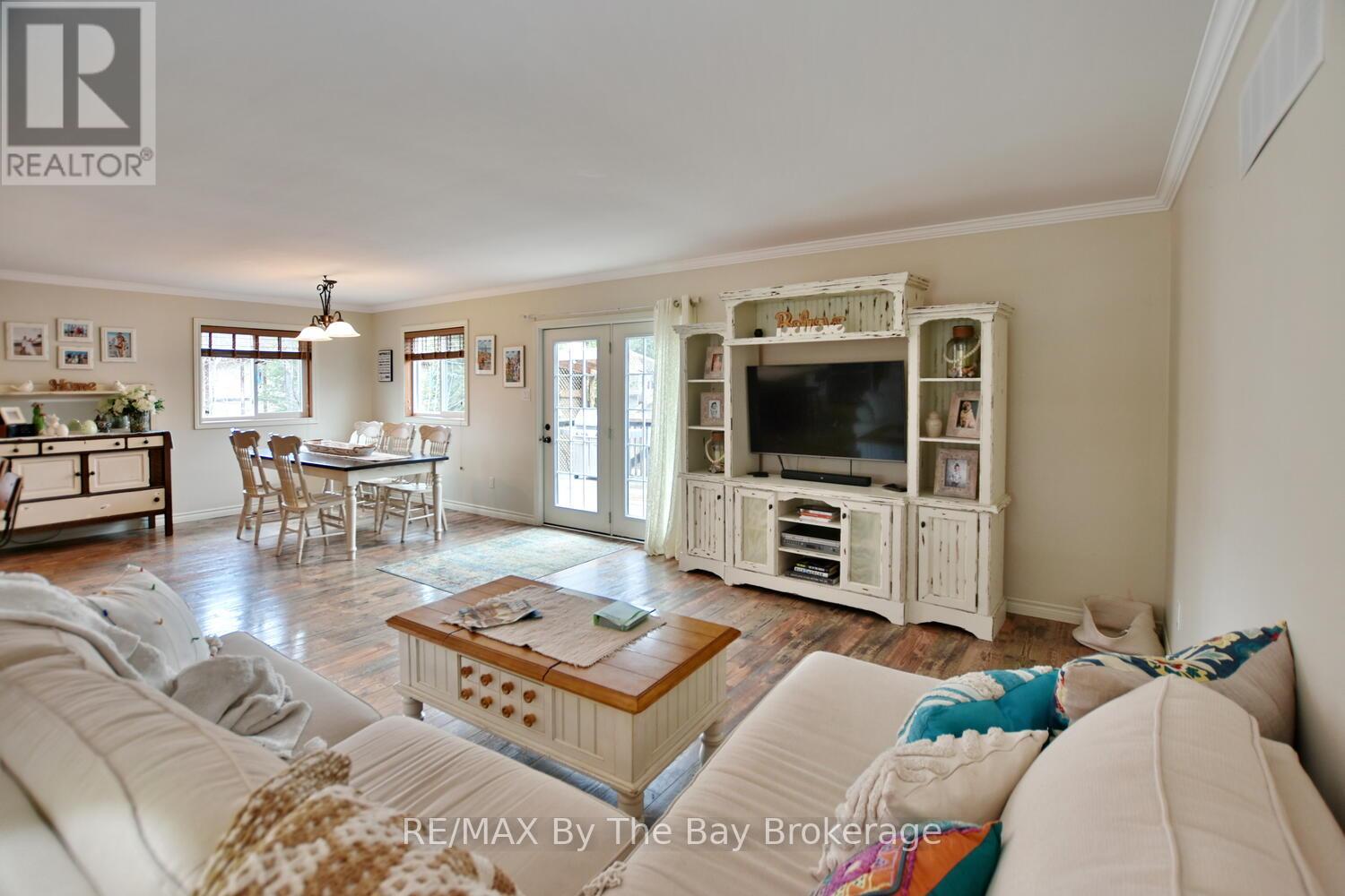 439 Robinson Road, Wasaga Beach, Ontario  L9Z 2Z4 - Photo 8 - S12042796