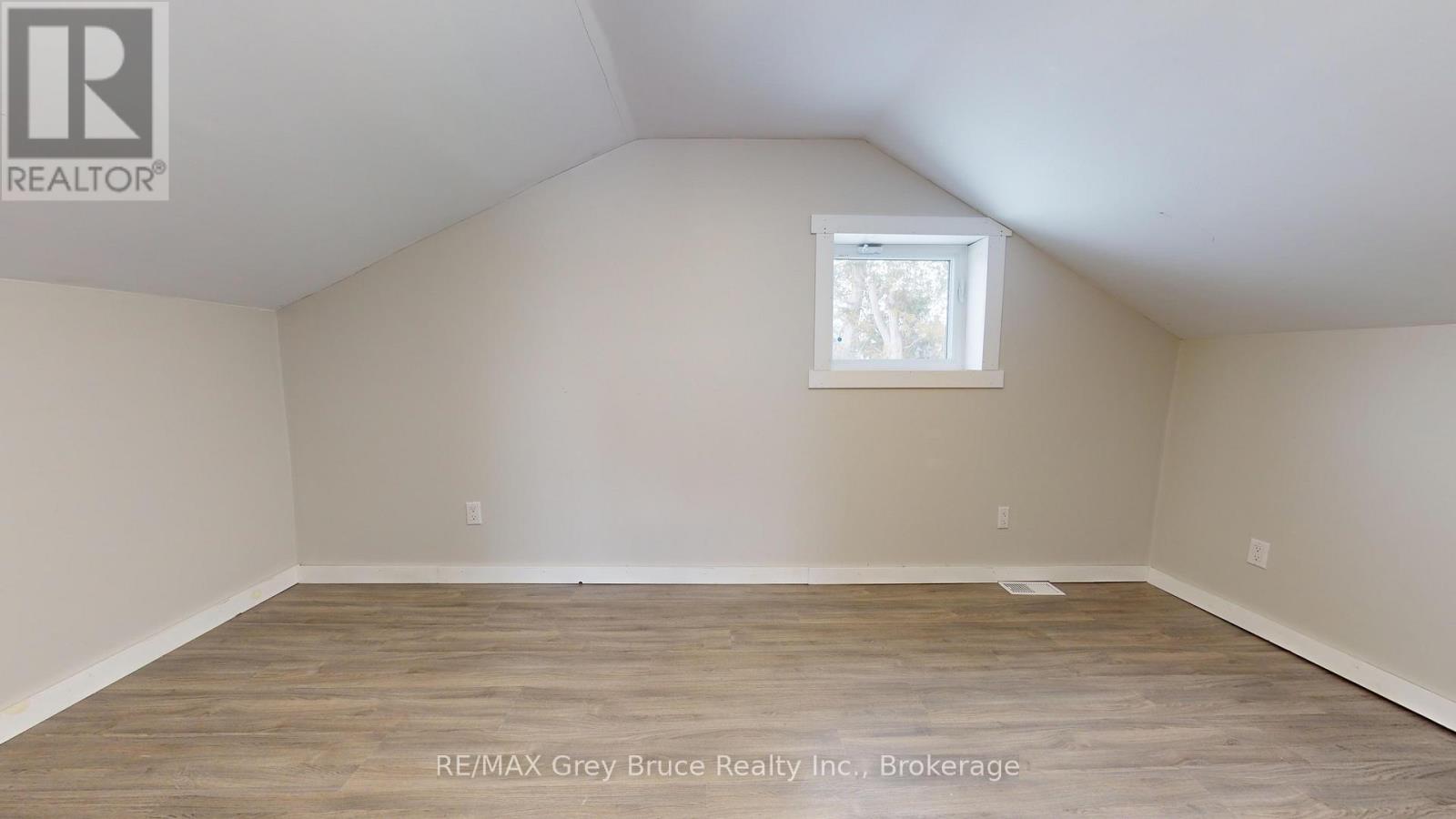 7749 Highway 21, South Bruce Peninsula, Ontario  N0H 1A0 - Photo 12 - X11896221