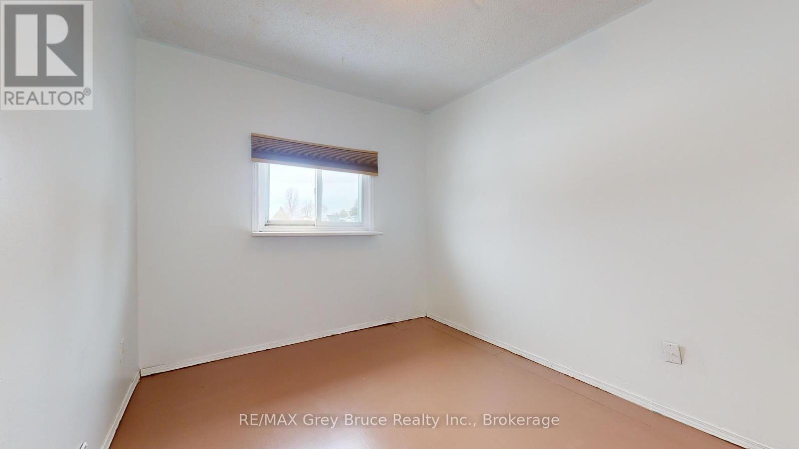 7747 Highway 21, South Bruce Peninsula, Ontario  N0H 1A0 - Photo 10 - X11896224