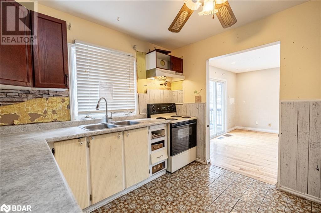 315 Anne Street N, Barrie, Ontario  L4N 5M7 - Photo 6 - 40710237