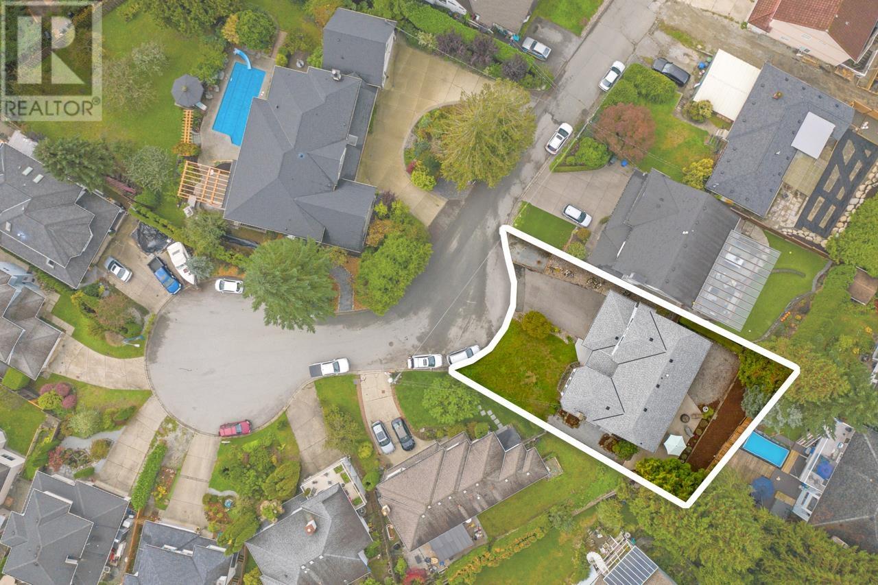 629 Bentley Road, Port Moody, British Columbia  V3H 3A4 - Photo 3 - R2976660