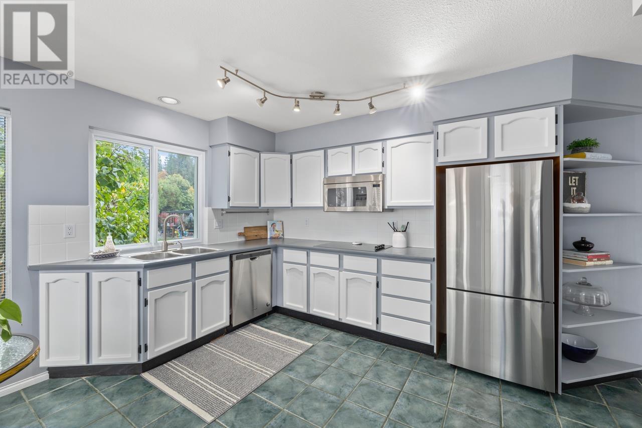 629 Bentley Road, Port Moody, British Columbia  V3H 3A4 - Photo 13 - R2976660