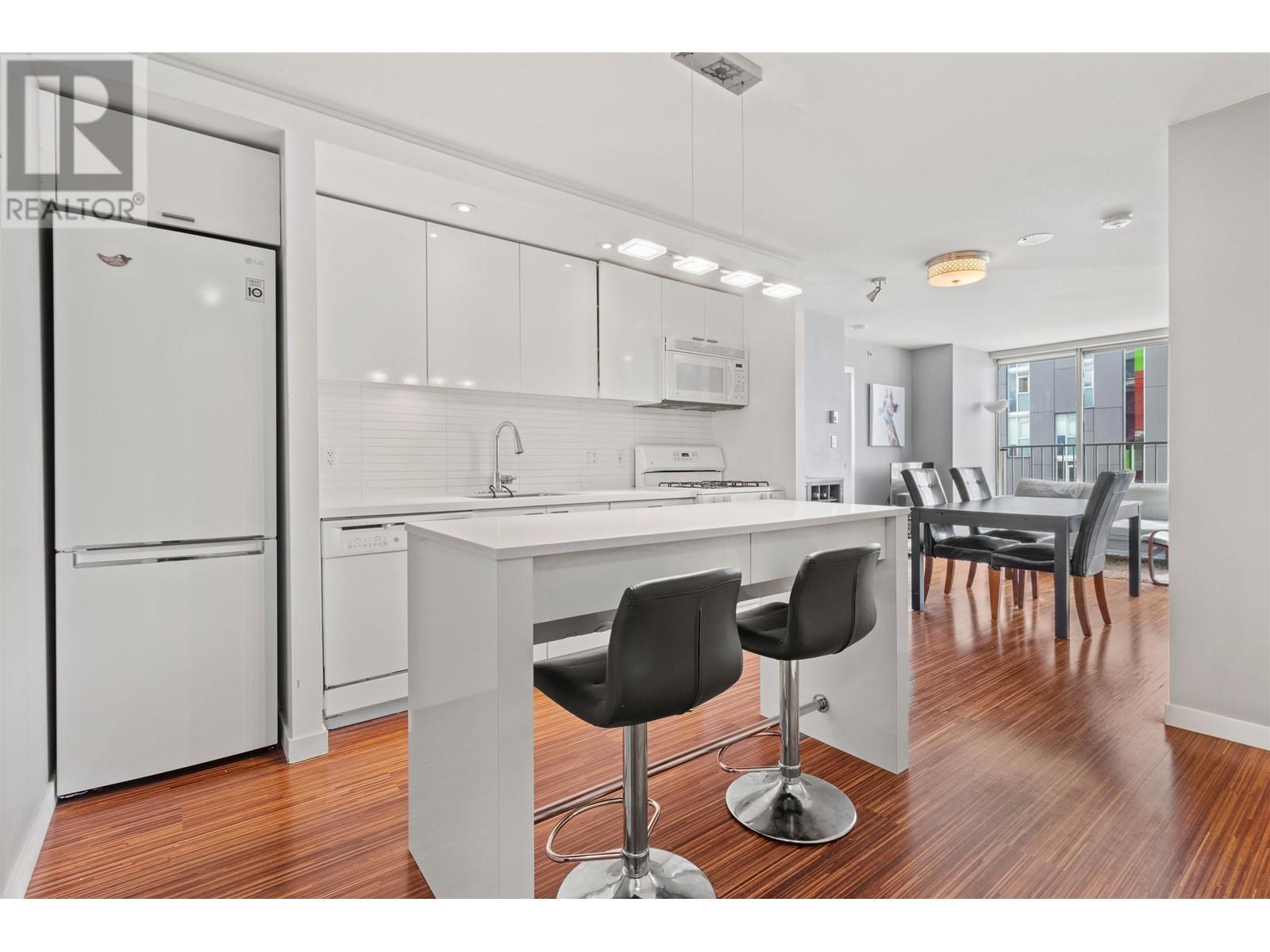 708 328 E 11TH AVENUE, vancouver, British Columbia