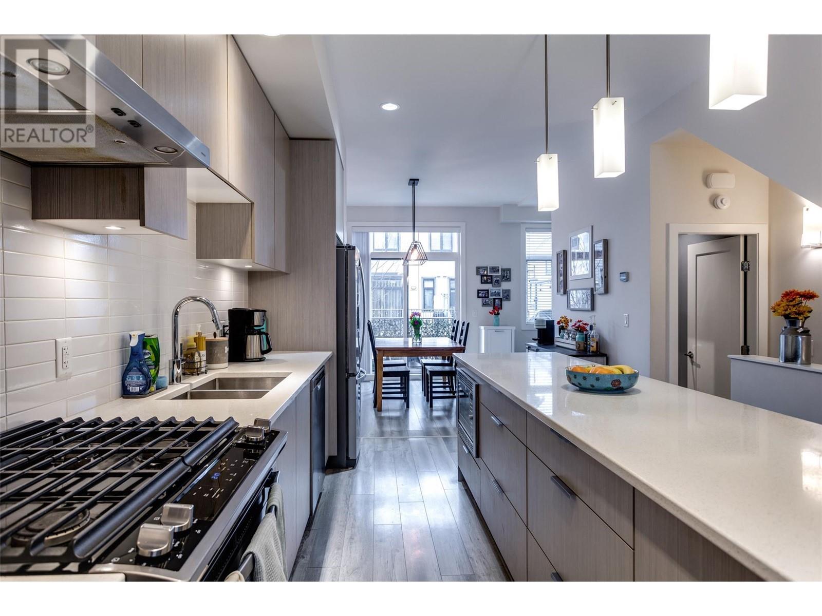 Property at 170 Celano Crescent Unit# 19 image 5