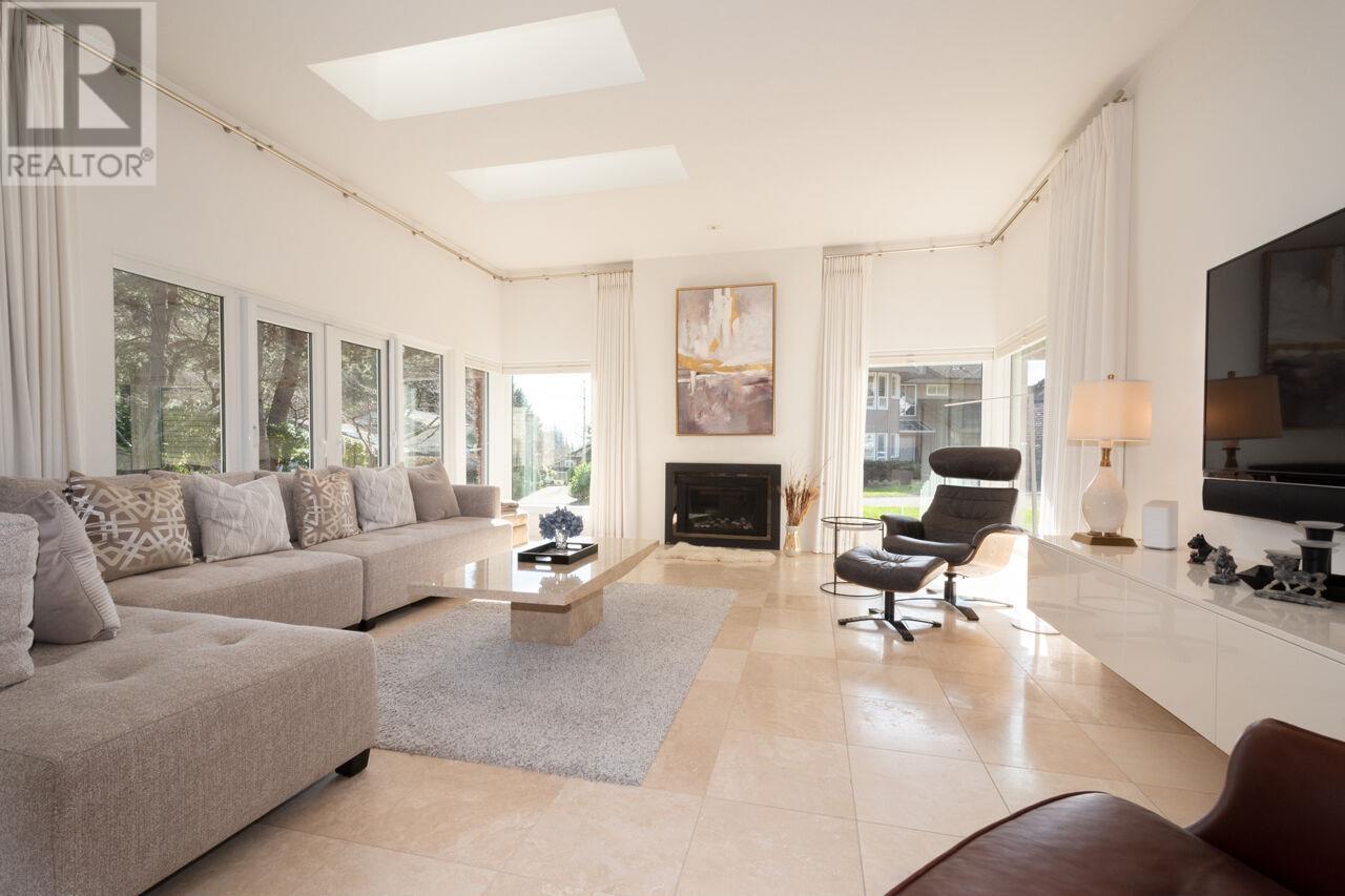 6955 Odlum Court, West Vancouver, British Columbia  V7W 3B6 - Photo 4 - R2972449