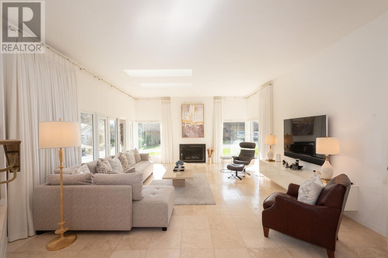6955 Odlum Court, West Vancouver, British Columbia  V7W 3B6 - Photo 3 - R2972449