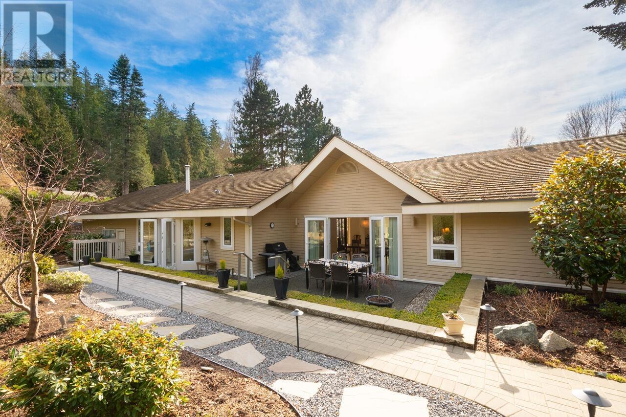 6955 Odlum Court, West Vancouver, British Columbia  V7W 3B6 - Photo 2 - R2972449