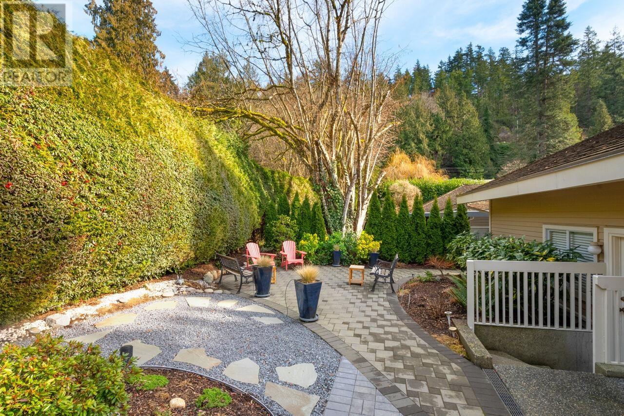 6955 Odlum Court, West Vancouver, British Columbia  V7W 3B6 - Photo 28 - R2972449