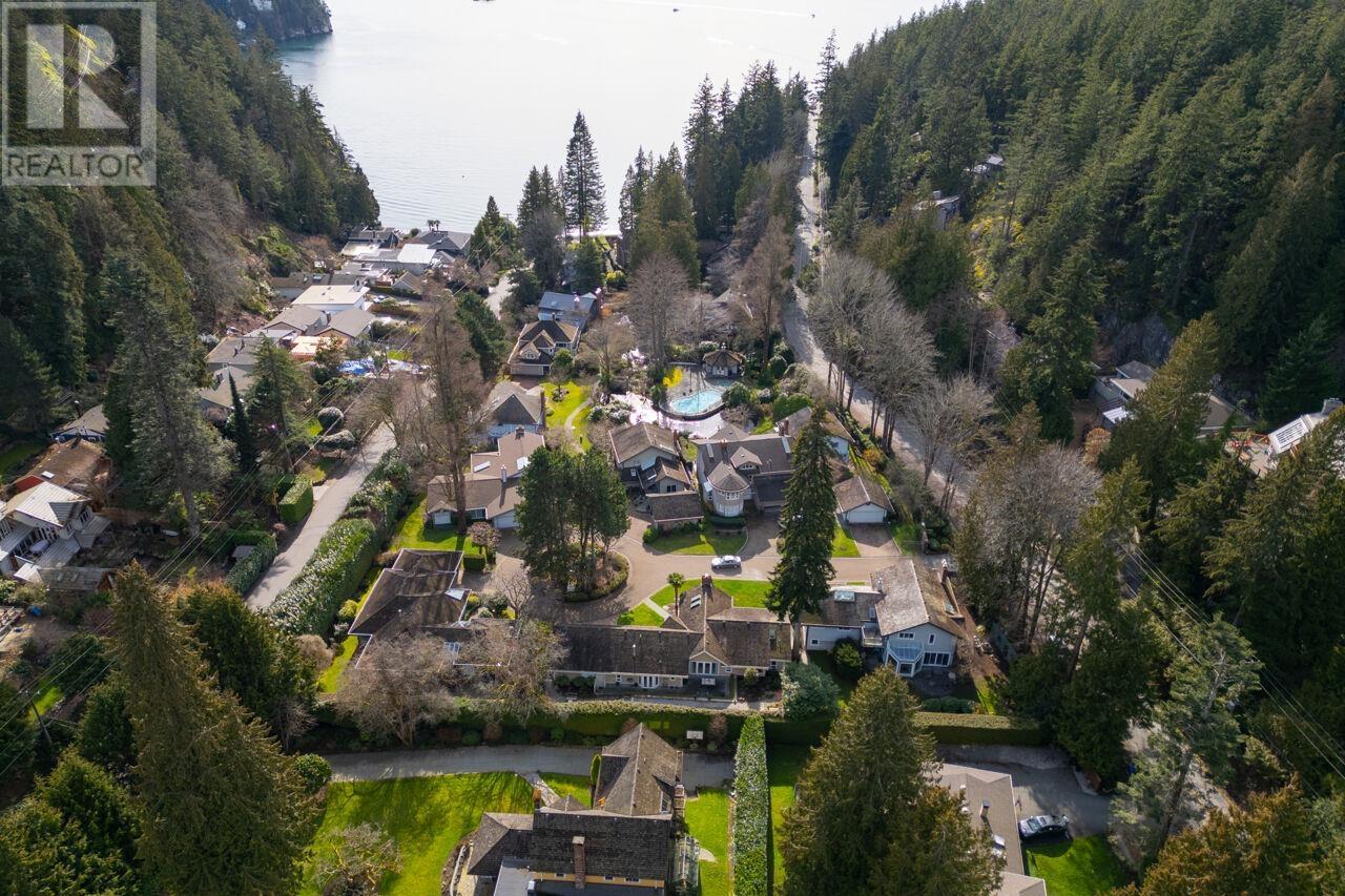 6955 Odlum Court, West Vancouver, British Columbia  V7W 3B6 - Photo 38 - R2972449