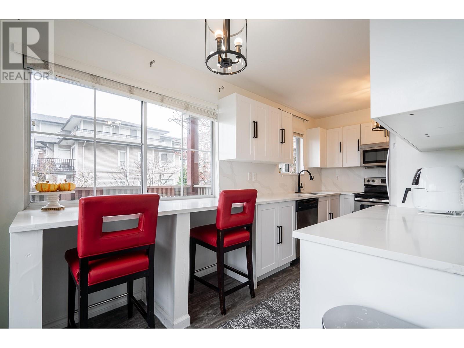213 888 Gauthier Avenue, Coquitlam, British Columbia  V3K 6Y1 - Photo 10 - R2982272
