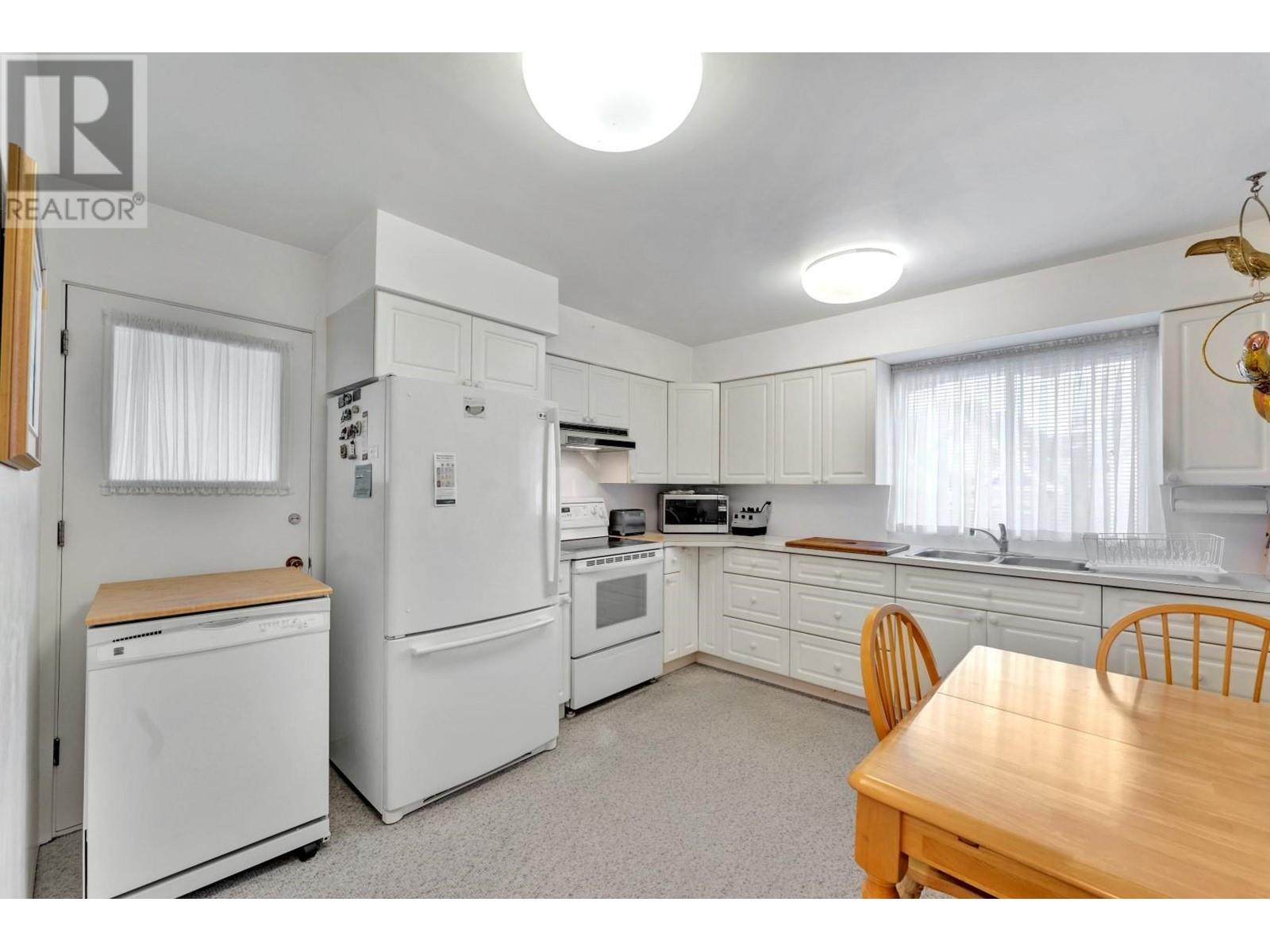 619 Berry Street, Coquitlam, British Columbia  V3J 5T7 - Photo 15 - R2982277