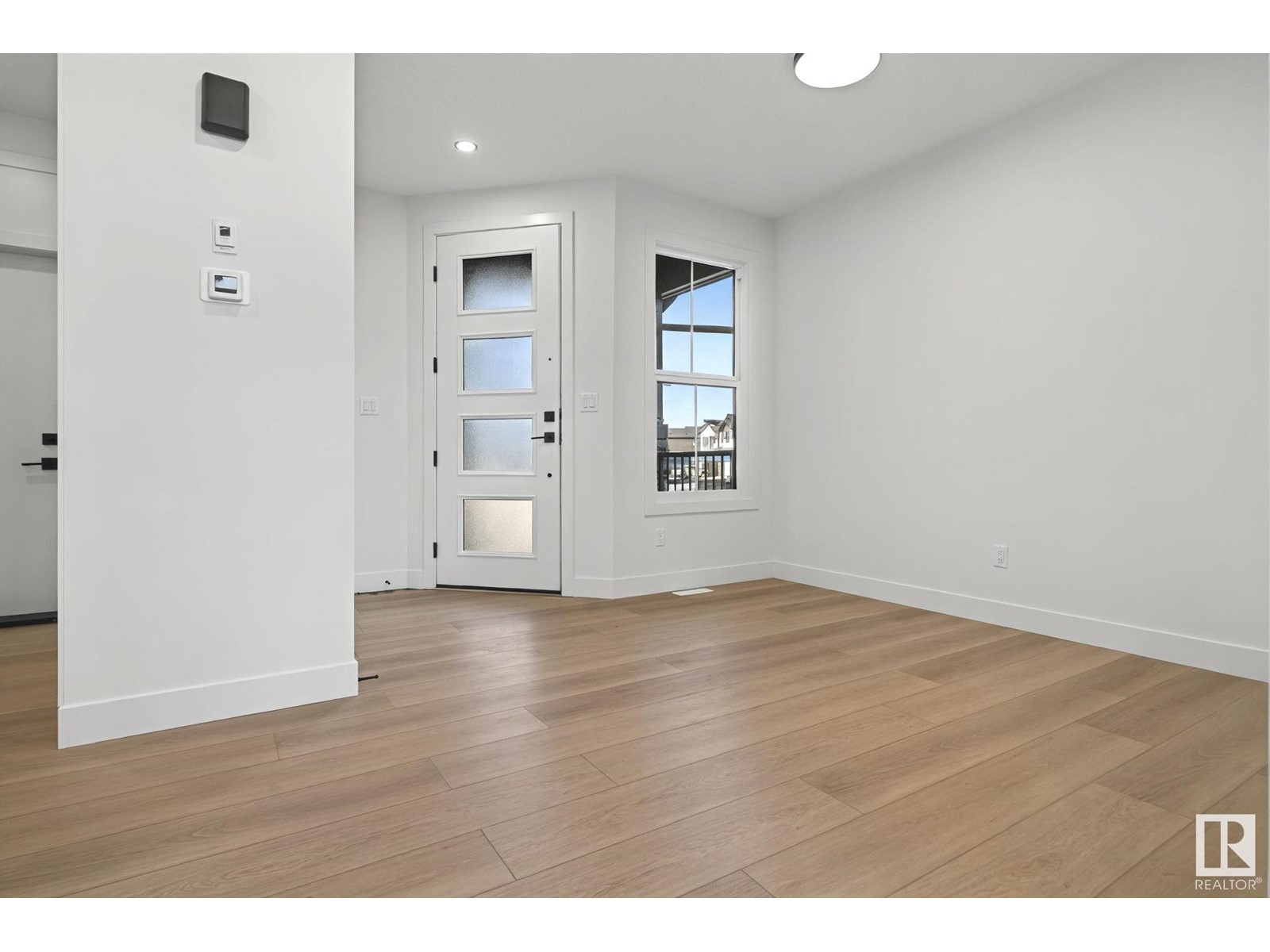 Property at 283 165 AV NE image 4