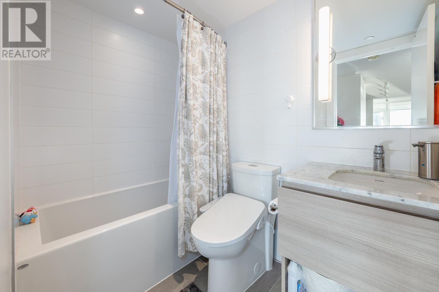 2705 908 Quayside Drive, New Westminster, British Columbia  V3M 0L4 - Photo 21 - R2961028