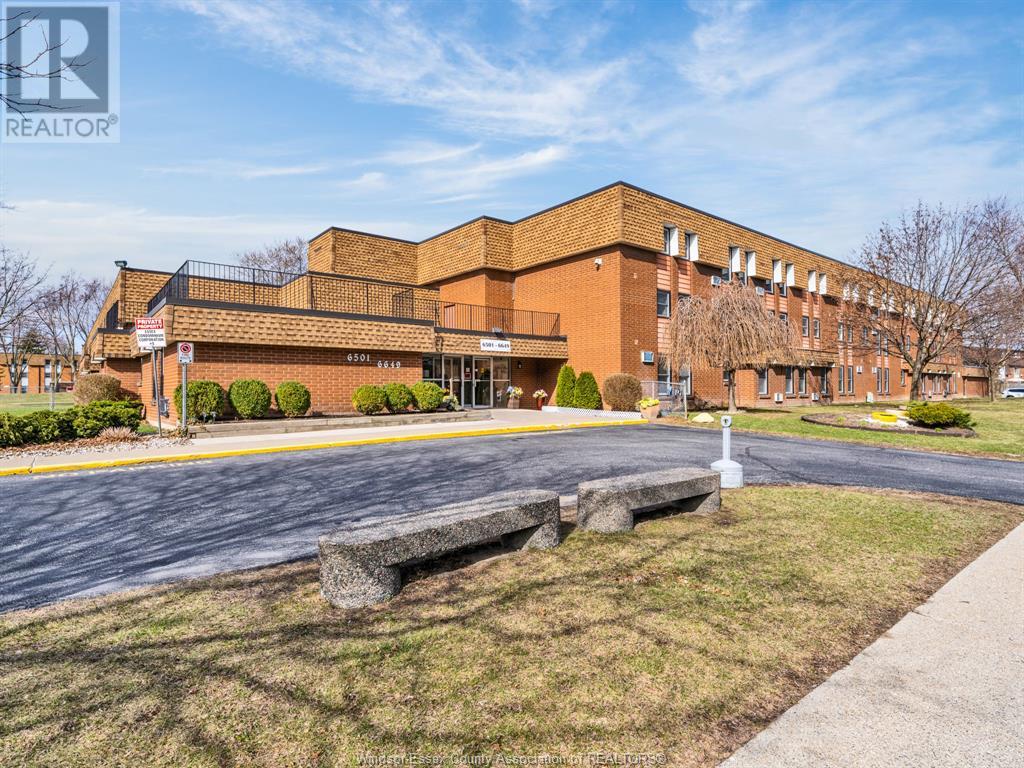 Property at 6595 THORNBERRY Unit# 367 image 2