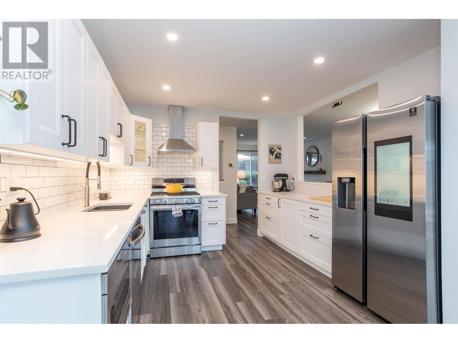 13 1140 Falcon Drive, Coquitlam, British Columbia  V3E 2J6 - Photo 6 - R2981864