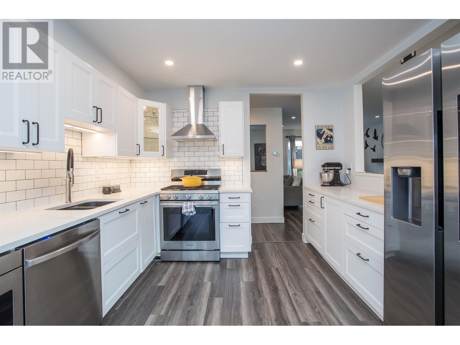 13 1140 Falcon Drive, Coquitlam, British Columbia  V3E 2J6 - Photo 7 - R2981864