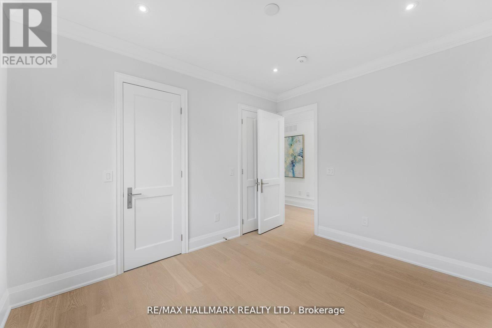 42 Agar Crescent, Toronto, Ontario  M9B 5A6 - Photo 26 - W12042868