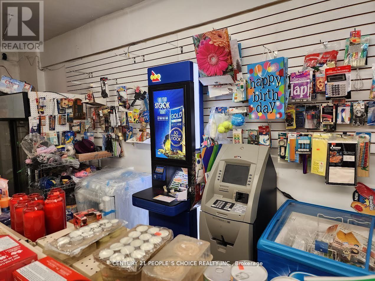 2987 Islington Avenue, Toronto, Ontario  M9L 2K9 - Photo 8 - W12042914