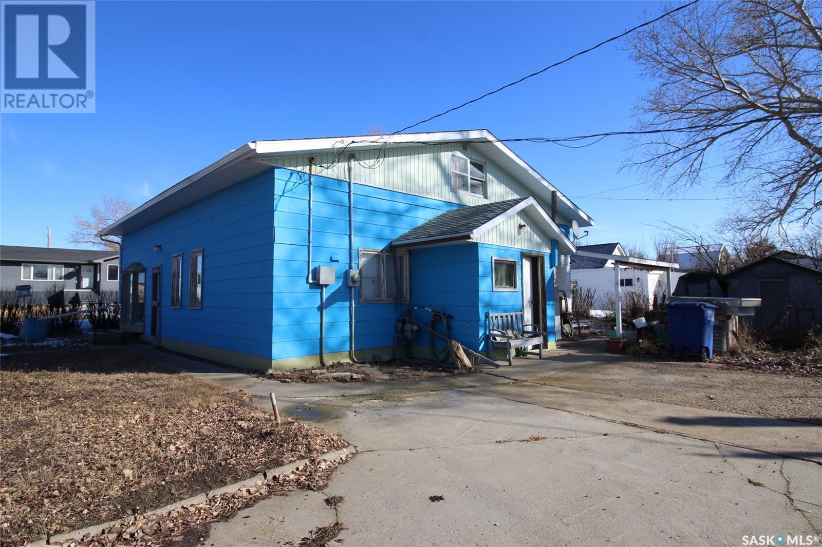 Property at 216 2nd STREET E image 1