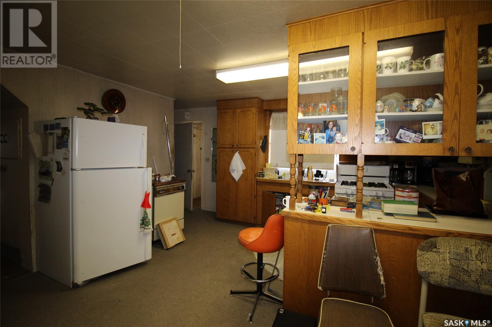 Property at 216 2nd STREET E image 5