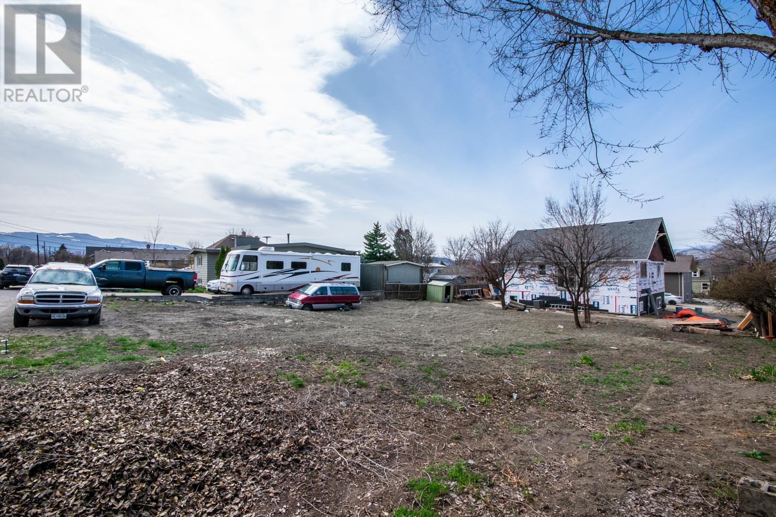 Property at 3600 18 Street image 3