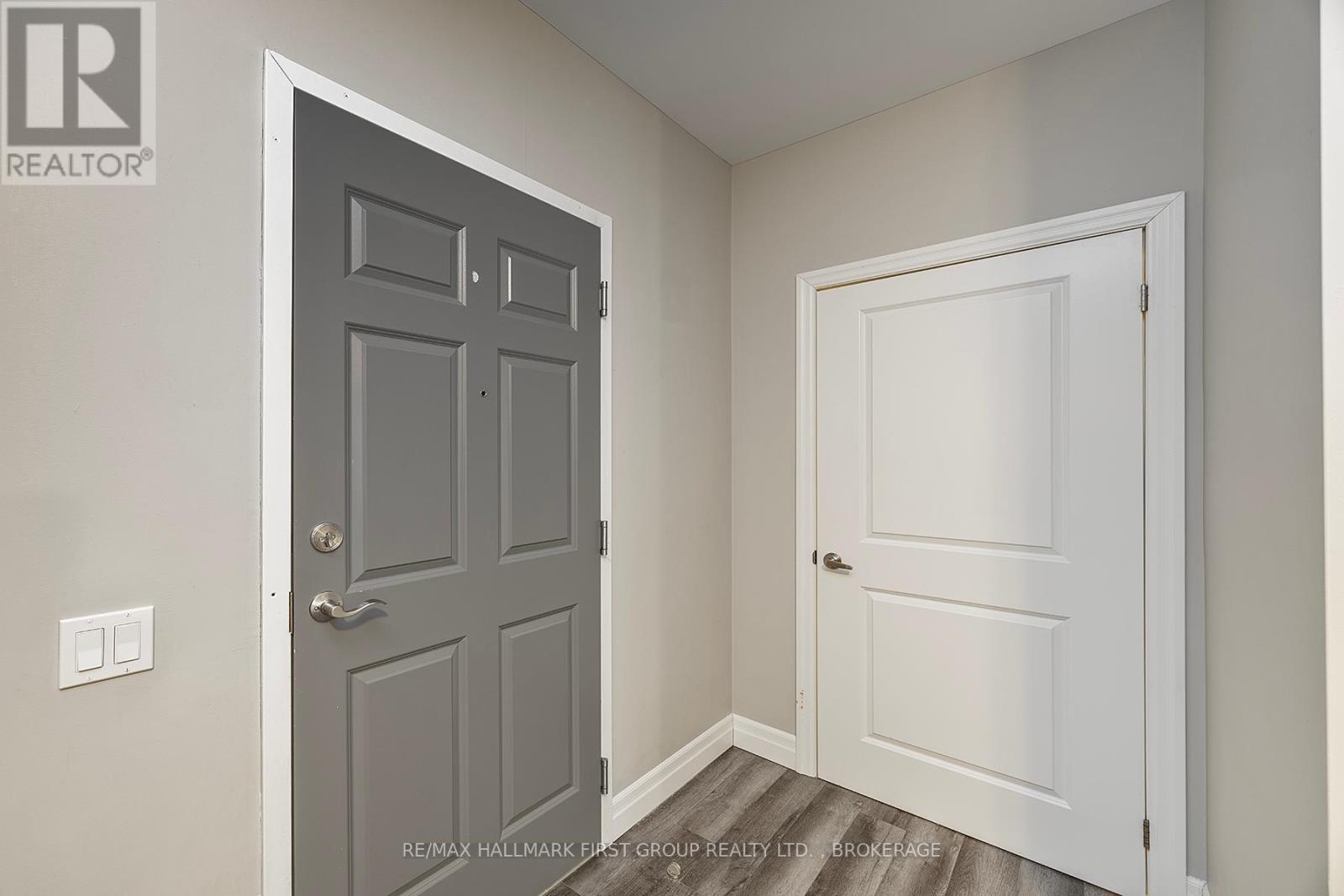 Property at 220 - 501 FRONTENAC STREET image 4