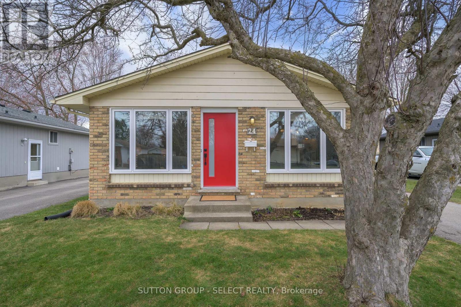 24 Piers Crescent