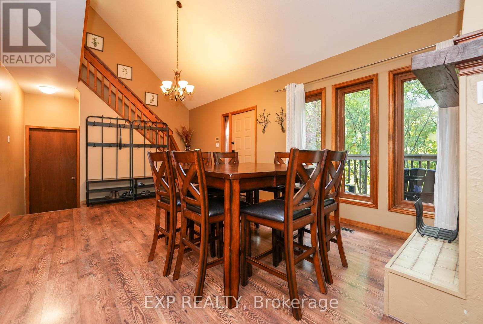 10207 Pinetree Drive, Lambton Shores, Ontario  N0M 1T0 - Photo 24 - X12043060
