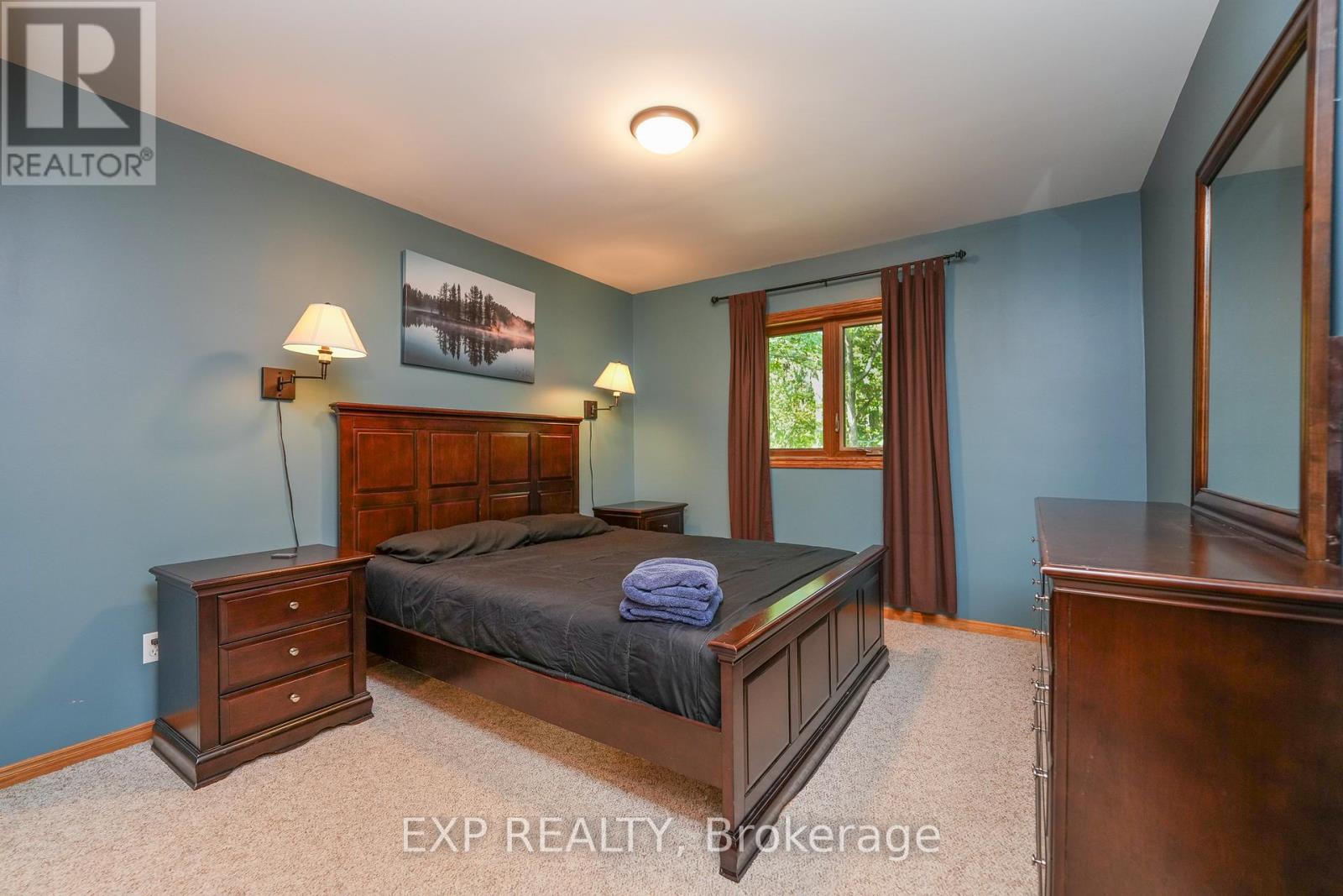 10207 Pinetree Drive, Lambton Shores, Ontario  N0M 1T0 - Photo 31 - X12043060