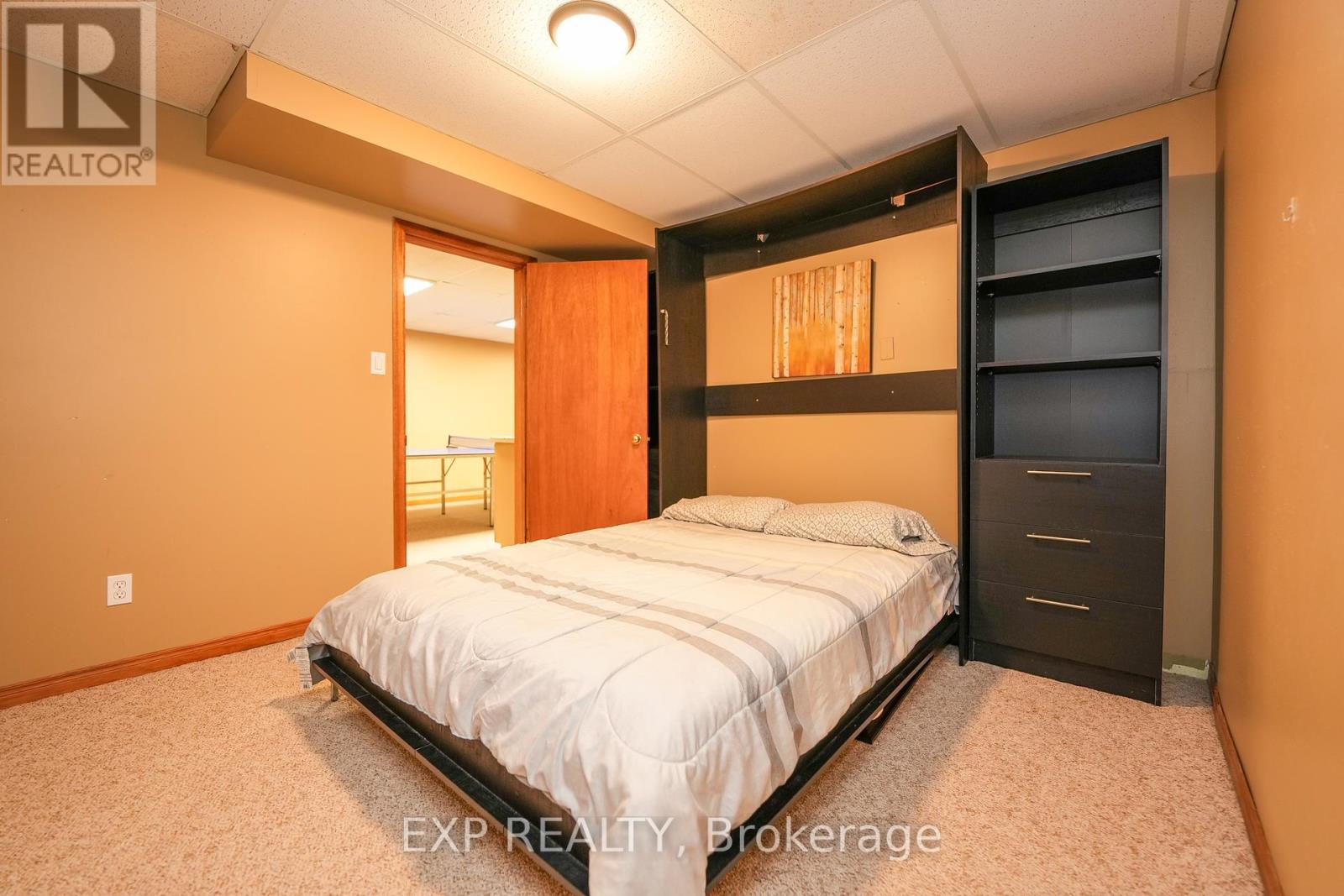 10207 Pinetree Drive, Lambton Shores, Ontario  N0M 1T0 - Photo 36 - X12043060