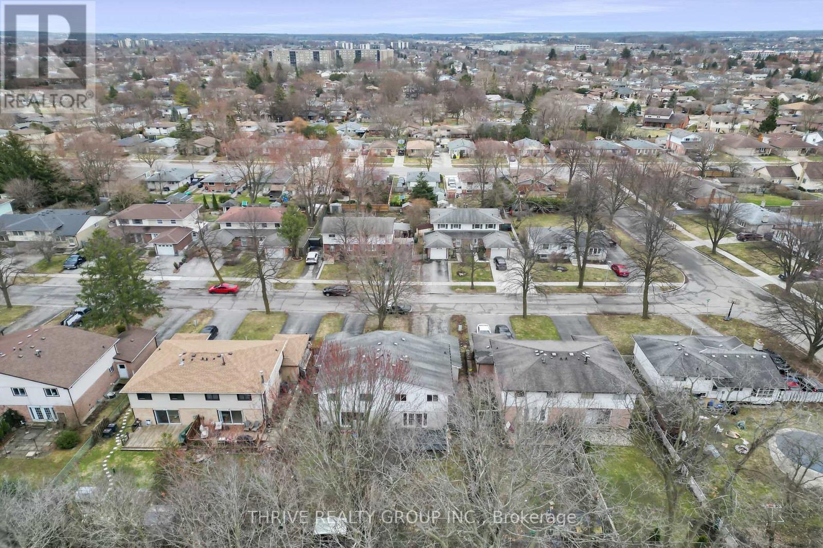 Photo 37 of 42 for 84 Vincent Crescent