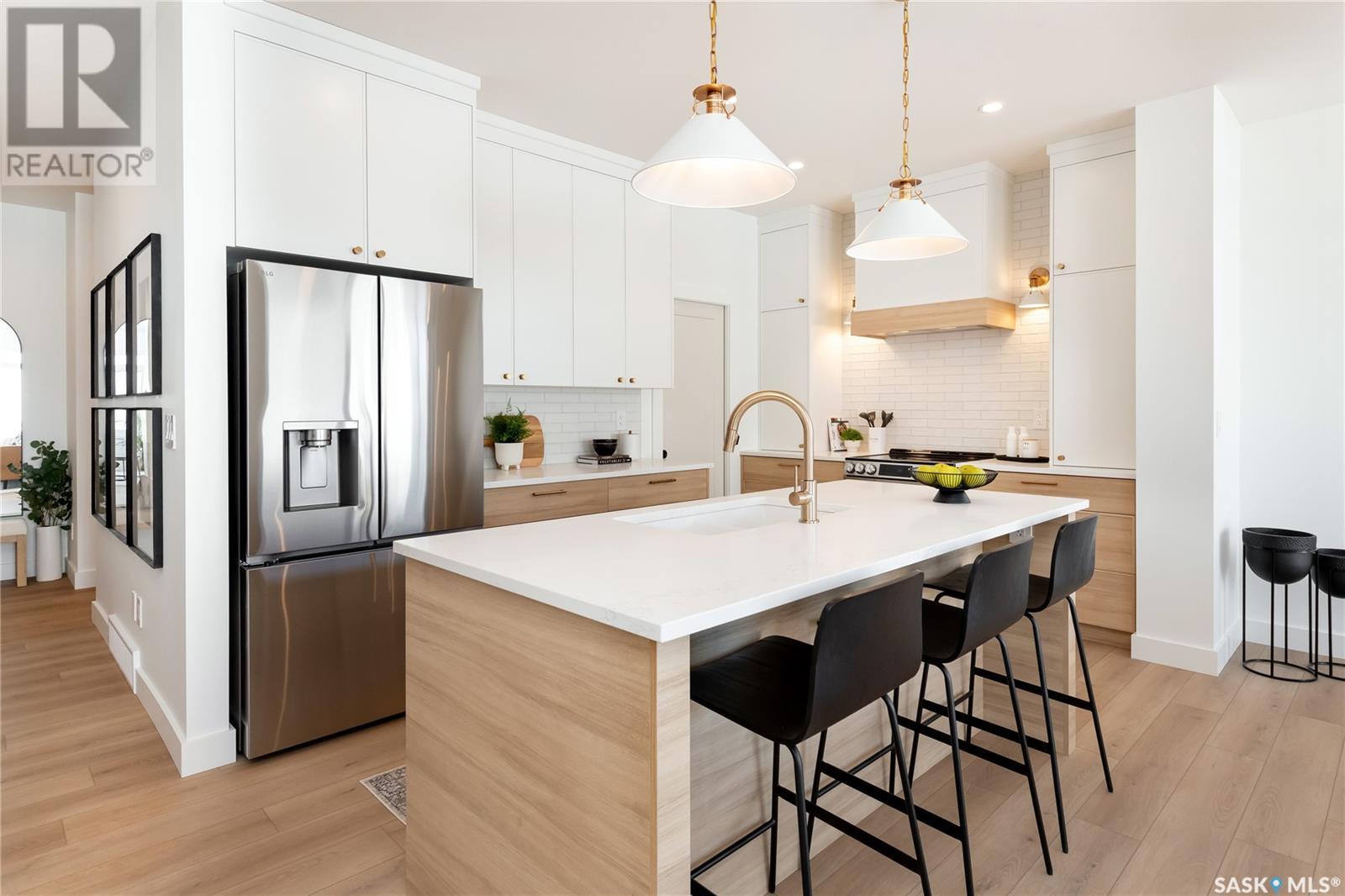 Property at 142 Katz AVENUE image 2