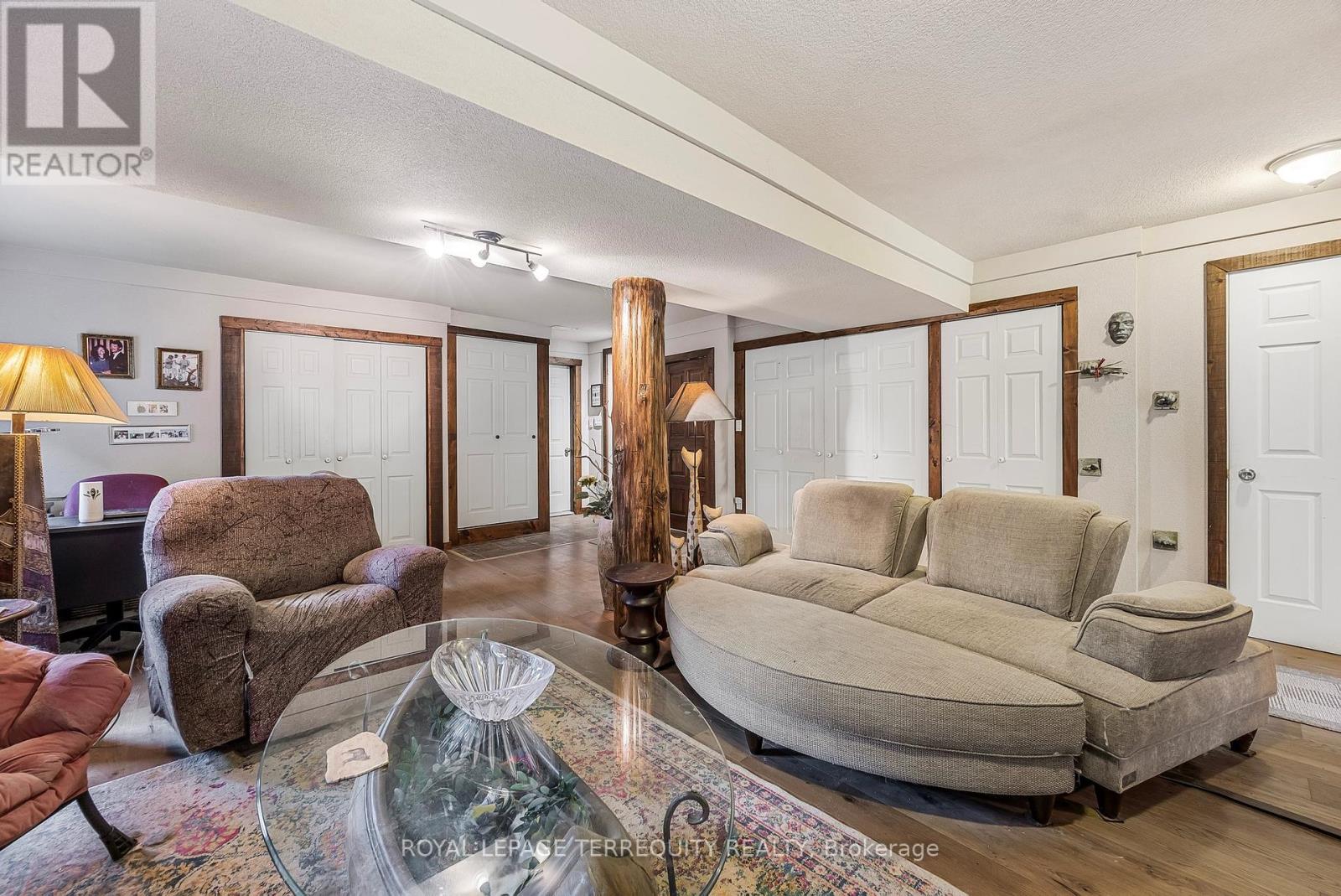 2211 Mildred Avenue, Innisfil, Ontario  L9S 2B9 - Photo 31 - N12040826