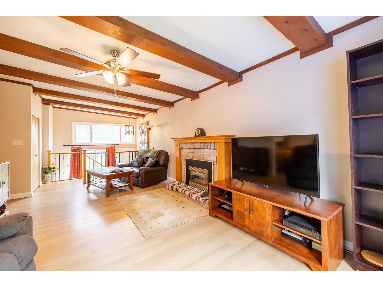 Property at 20173 48 AVENUE image 4