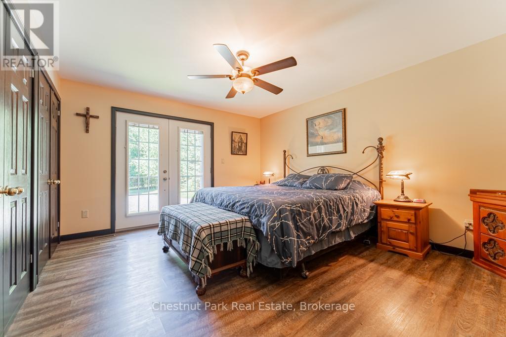 2253 Lone Pine Drive, Huntsville, Ontario  P0B 1L0 - Photo 16 - X12043072