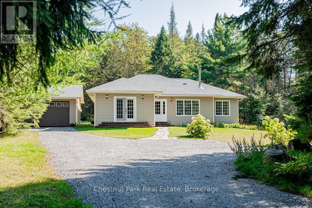 2253 Lone Pine Drive, Huntsville, Ontario  P0B 1L0 - Photo 25 - X12043072