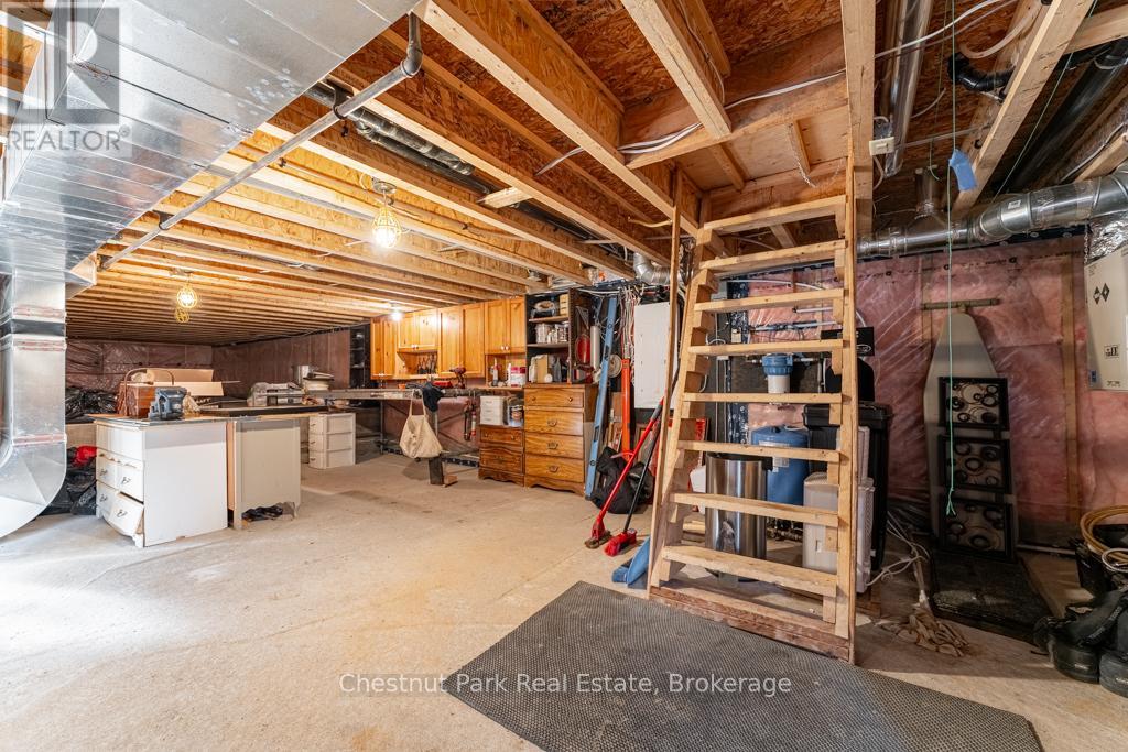 2253 Lone Pine Drive, Huntsville, Ontario  P0B 1L0 - Photo 40 - X12043072