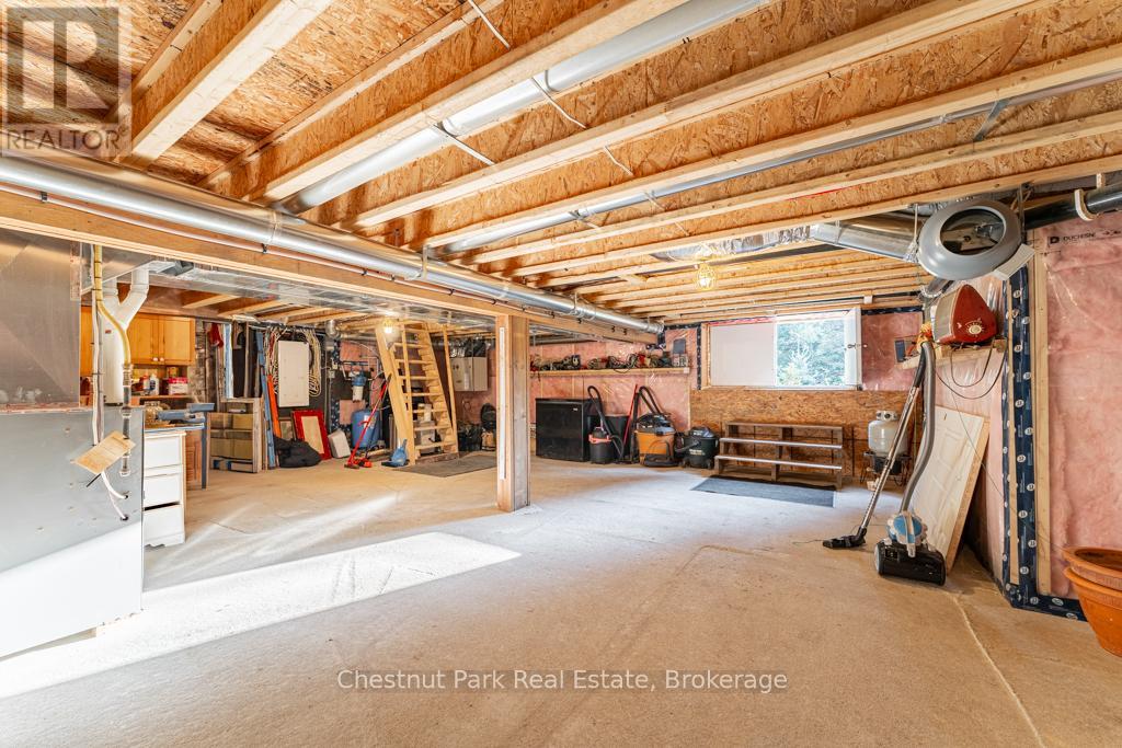 2253 Lone Pine Drive, Huntsville, Ontario  P0B 1L0 - Photo 41 - X12043072