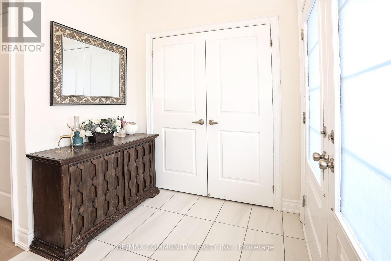 Property at 1024 SKYRIDGE BOULEVARD image 4
