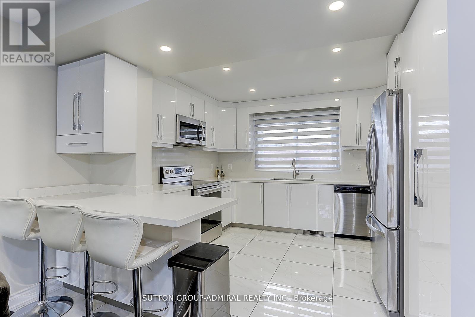 Property at 52 CHABAD GATE image 4