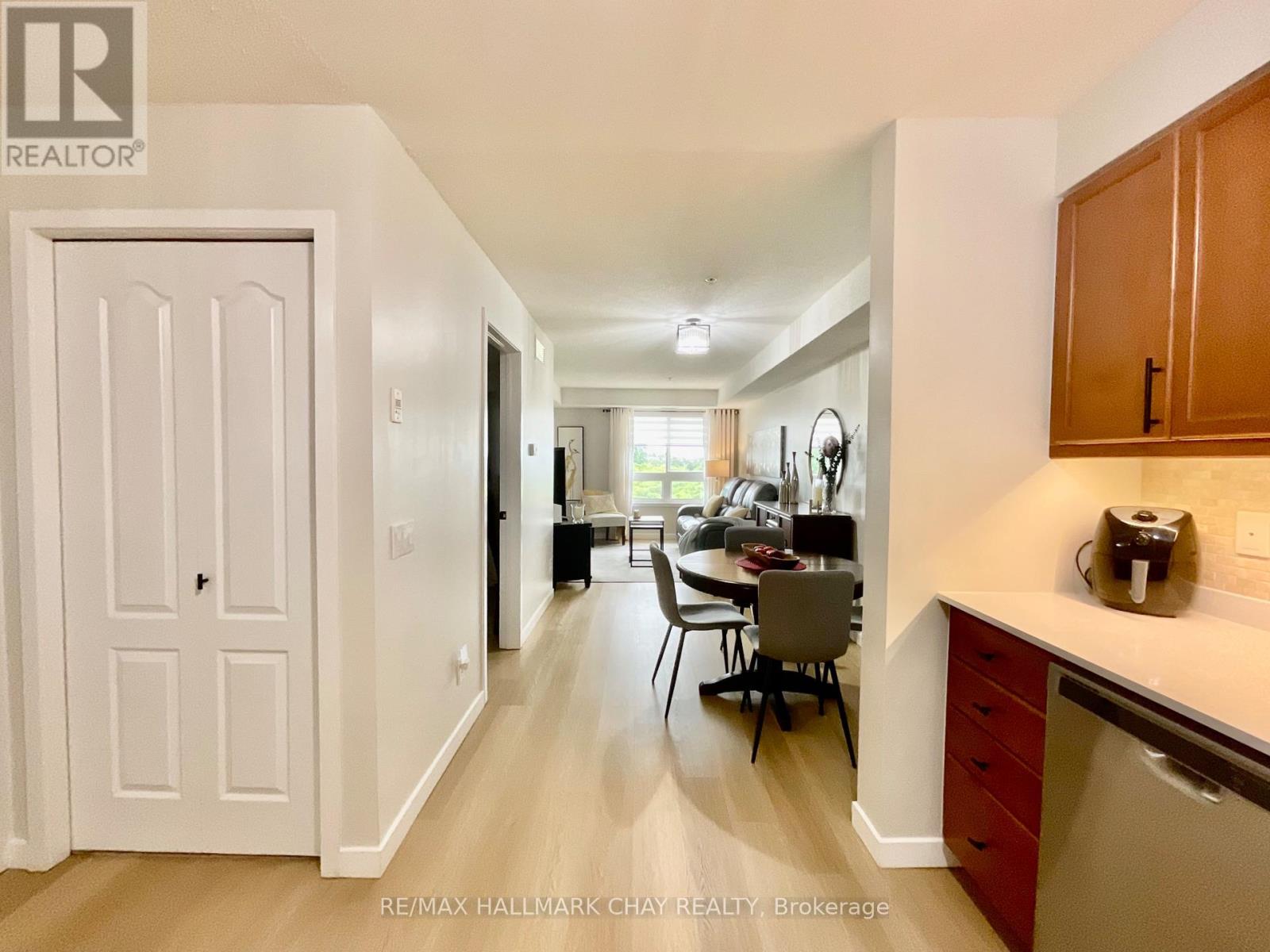 2306 - 6 Dayspring Circle, Brampton, Ontario  L6P 2Z6 - Photo 6 - W12042940