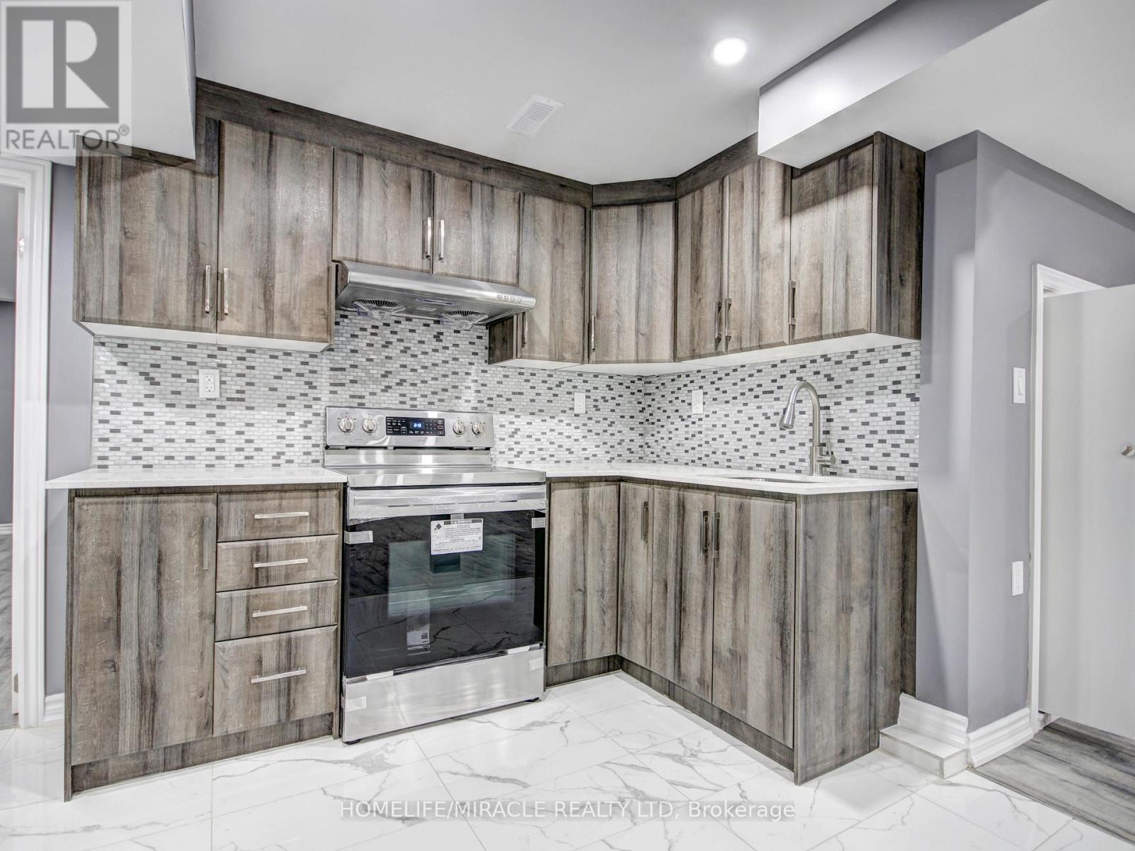 Bsmnt - 241 Etheridge Avenue, Milton, Ontario  L9E 1H7 - Photo 10 - W12043079