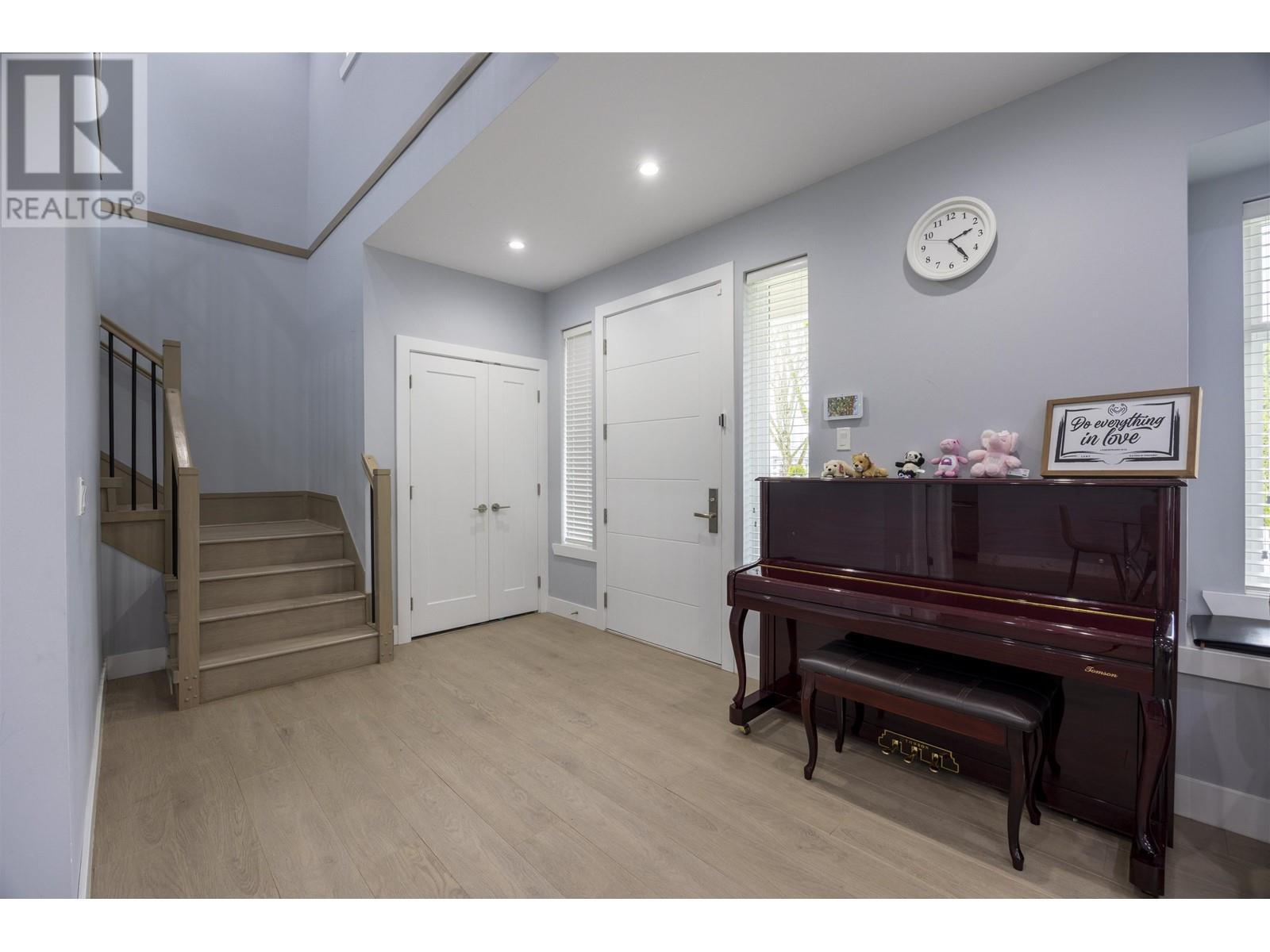 7588 13th Street, Burnaby, British Columbia  V3N 0H3 - Photo 5 - R2982177