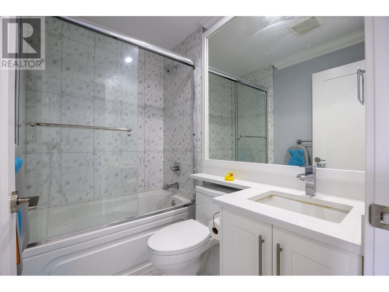 7588 13th Street, Burnaby, British Columbia  V3N 0H3 - Photo 14 - R2982177