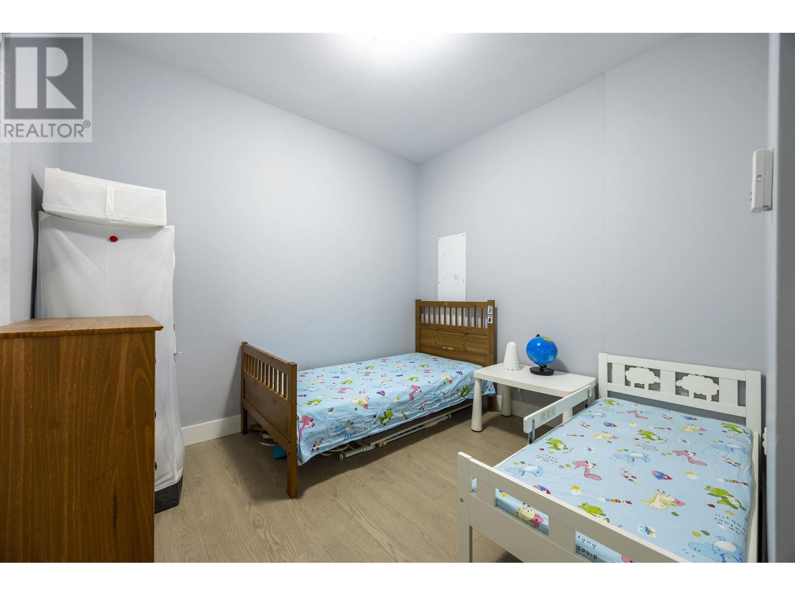 7588 13th Street, Burnaby, British Columbia  V3N 0H3 - Photo 12 - R2982177