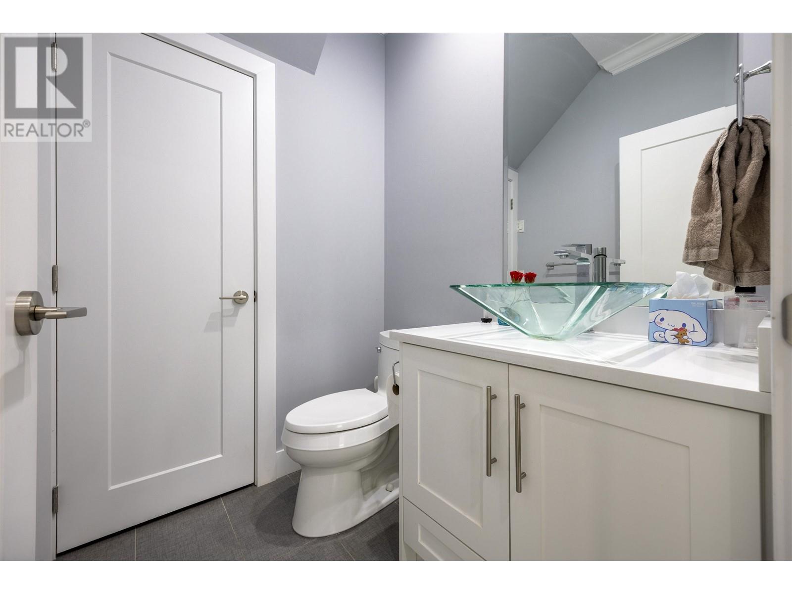 7588 13th Street, Burnaby, British Columbia  V3N 0H3 - Photo 15 - R2982177