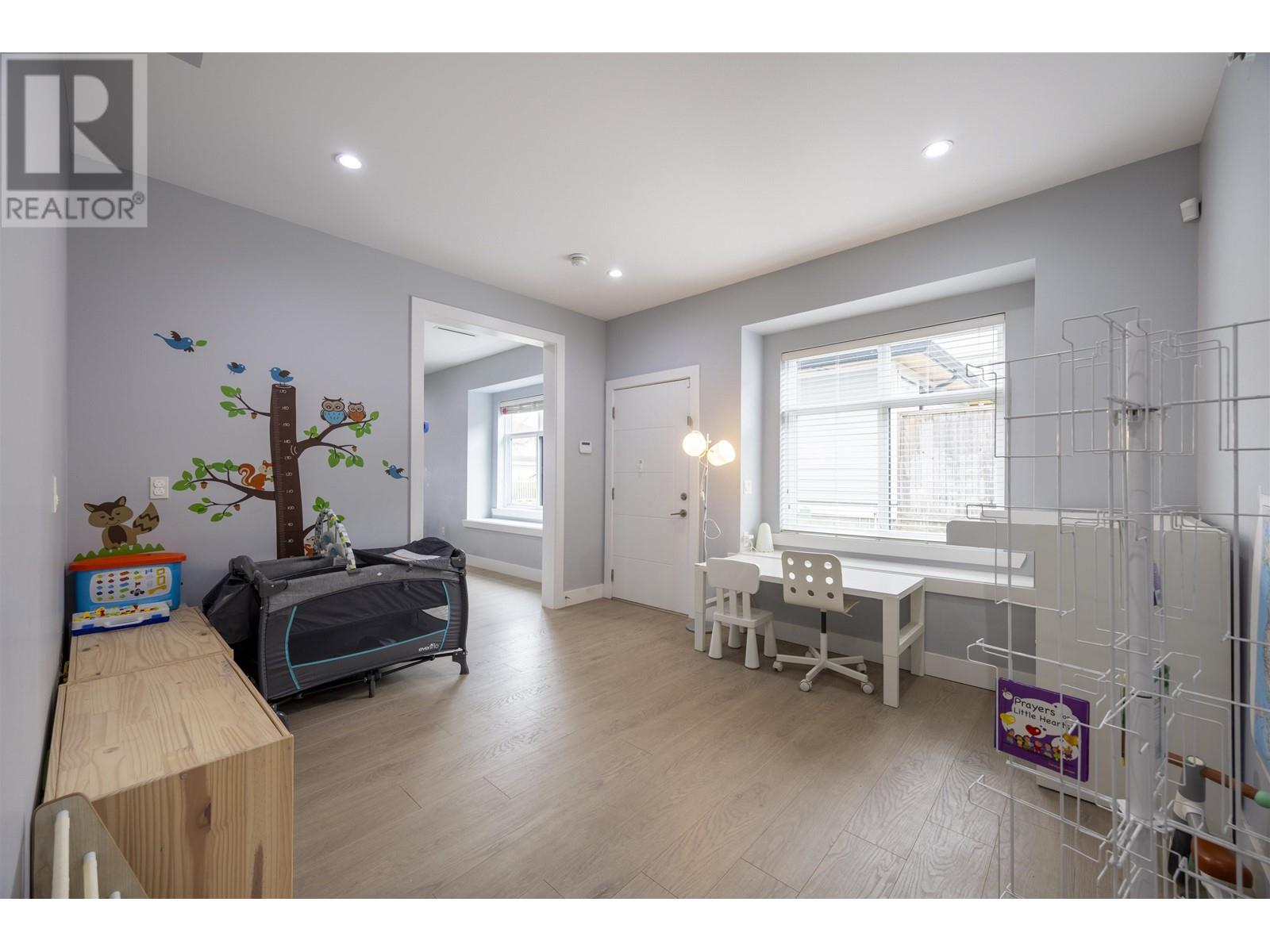 7588 13th Street, Burnaby, British Columbia  V3N 0H3 - Photo 9 - R2982177