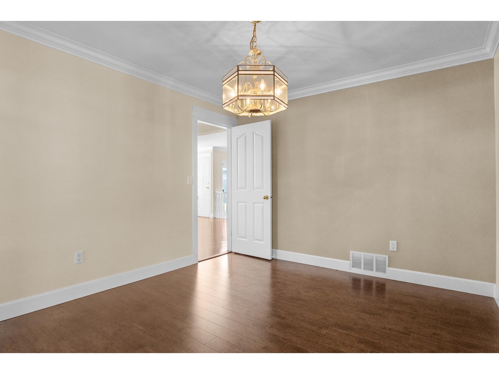 12236 67a Avenue, Surrey, British Columbia  V3W 0L9 - Photo 13 - R2968917